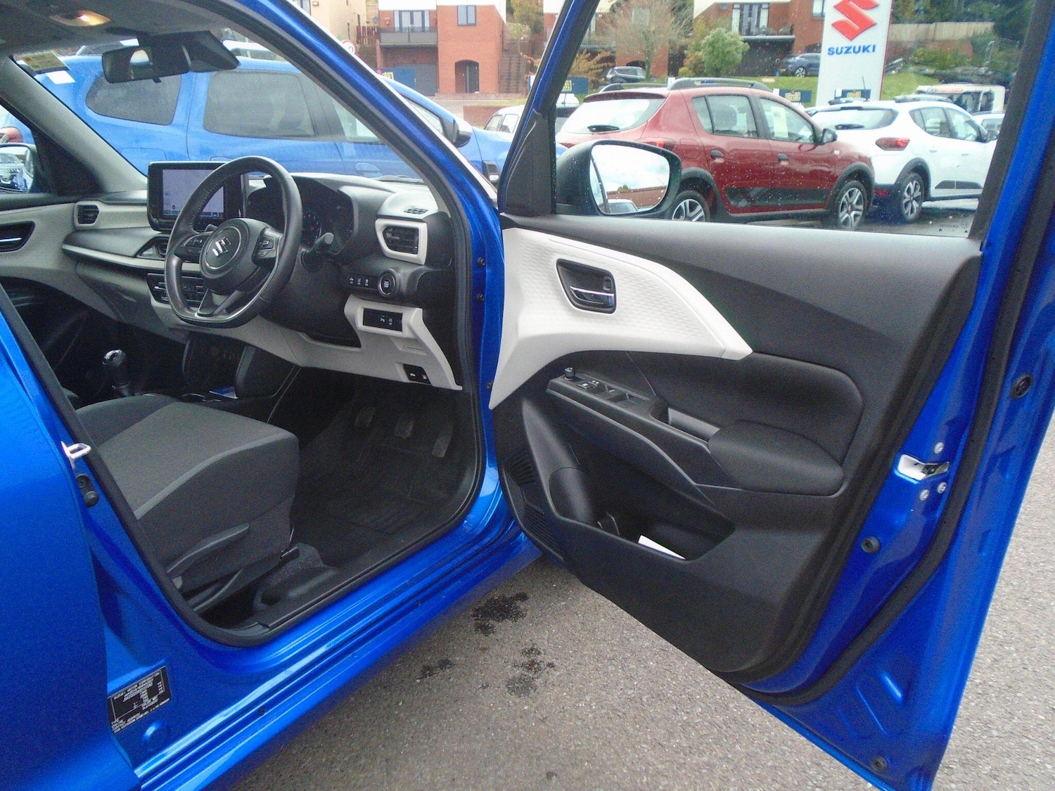 Used Suzuki Swift 2024 for sale - 76101001: Photo 19