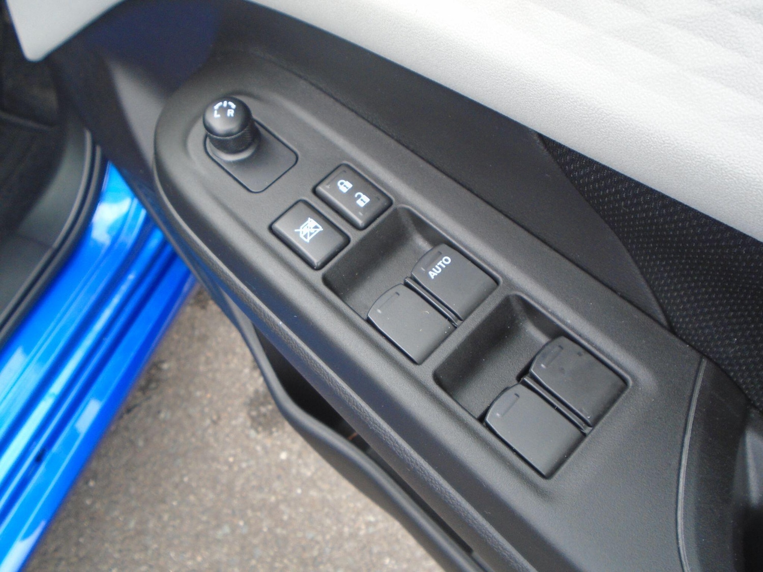 Used Suzuki Swift 2024 for sale - 76101001: Photo 42