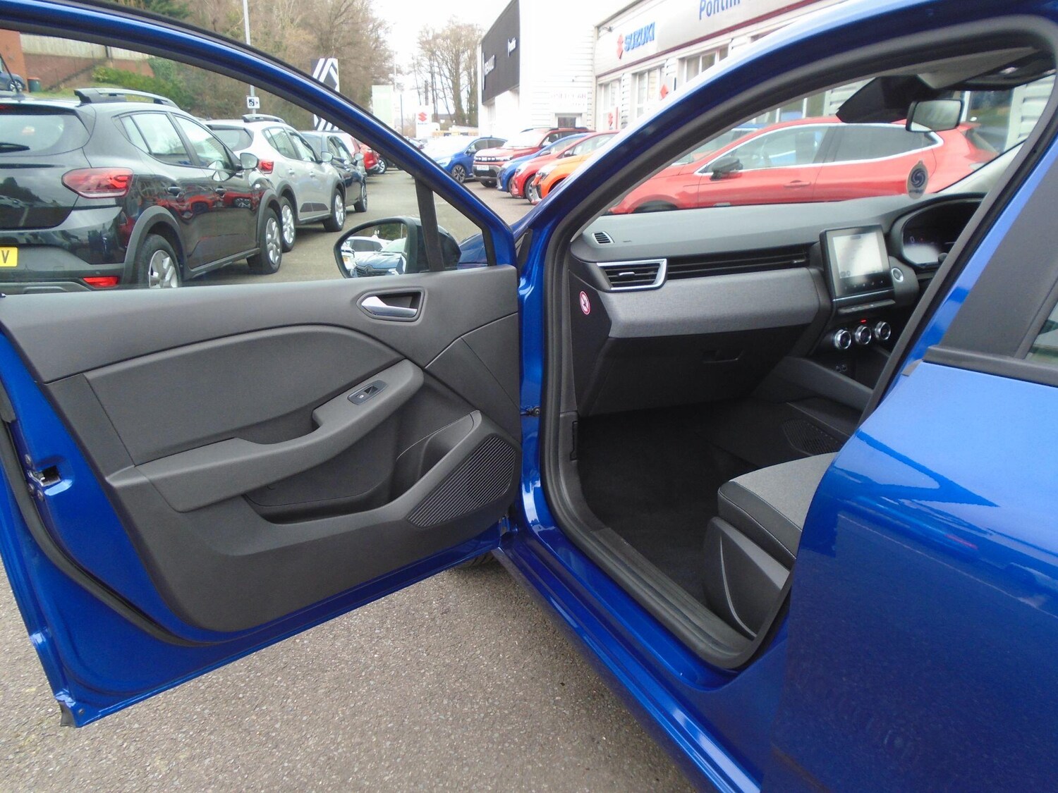 Used Renault Clio for sale - 77683499: Photo 25