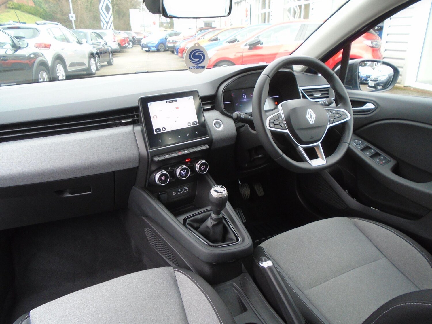 Used Renault Clio for sale - 77683499: Photo 26