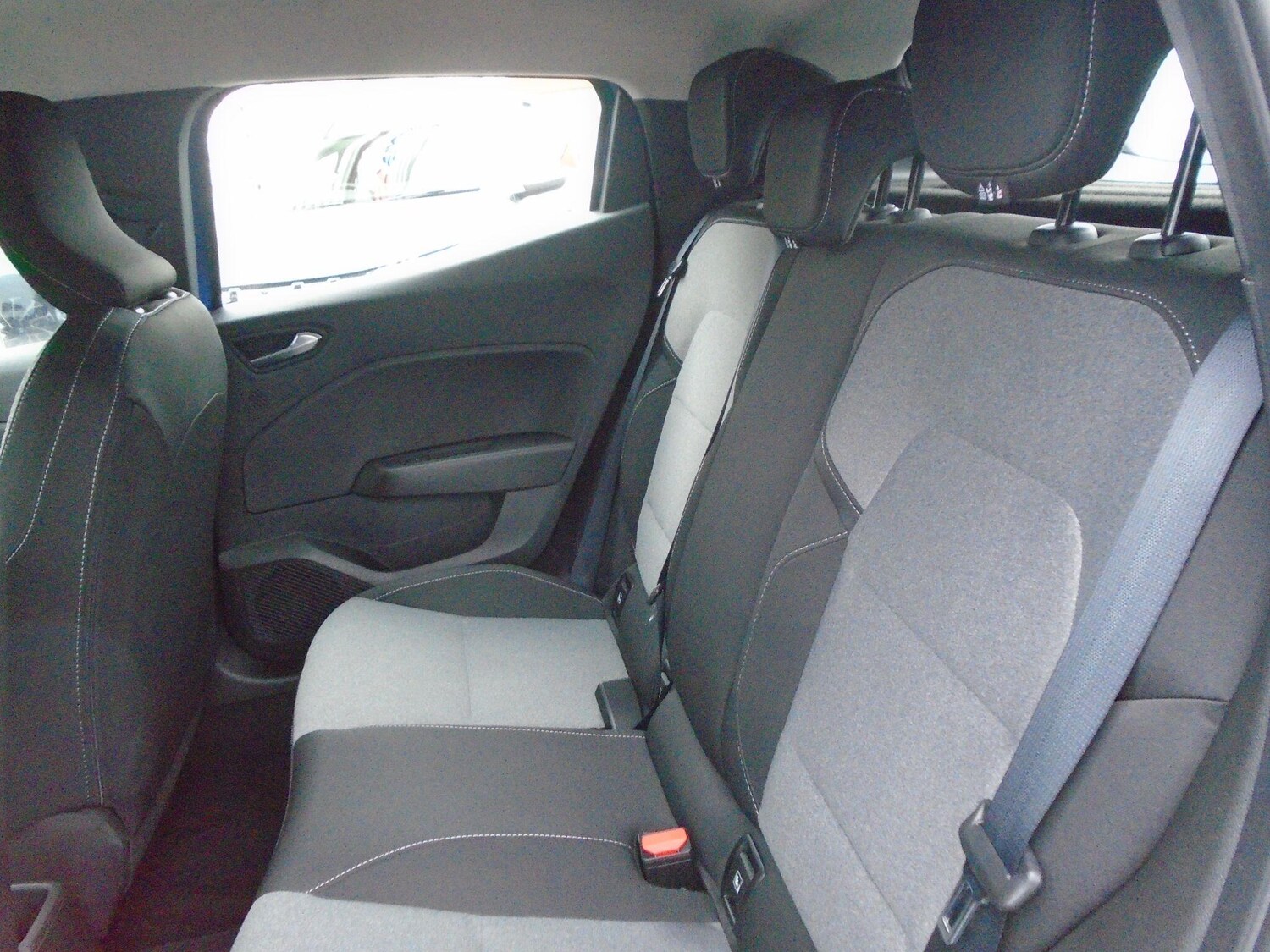 Used Renault Clio for sale - 77683499: Photo 31