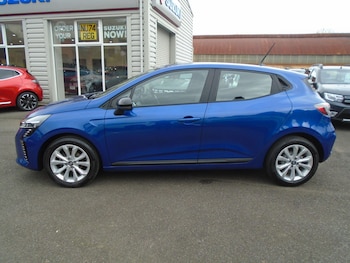 Used Renault Clio 2025 for sale - 77683499: Photo