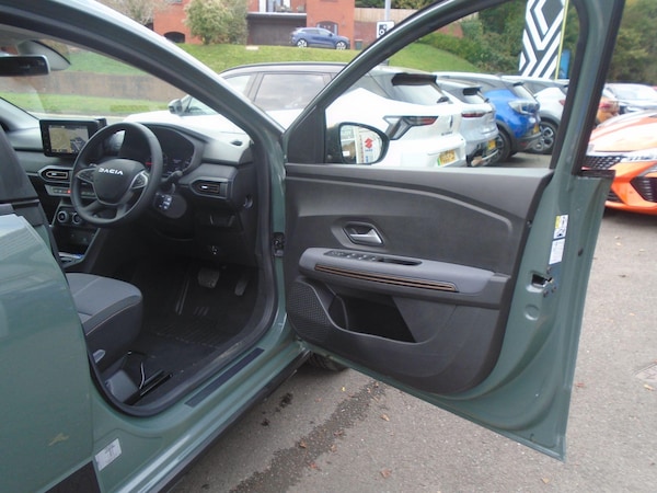 Used Dacia Sandero Stepway 2023 for sale - 76306858: Photo 21