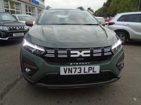 Used Dacia Sandero Stepway 2023 for sale - 76306858: Photo 2