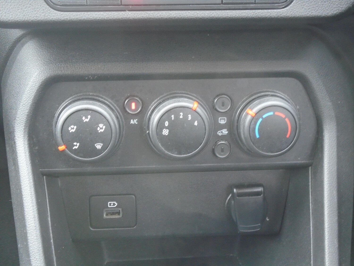 Used Dacia Sandero Stepway 2021 for sale - 76645992: Photo 42