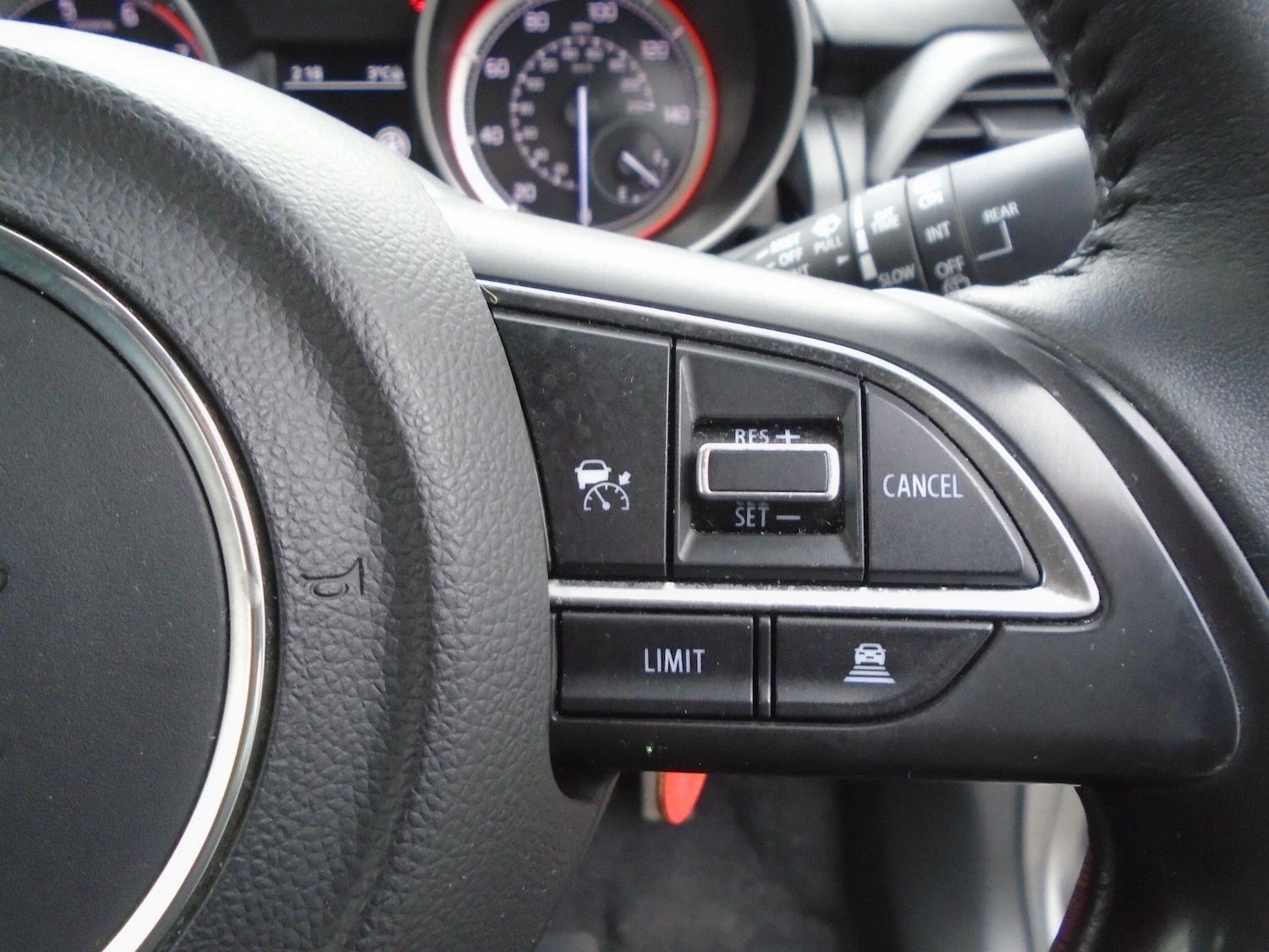 Used Suzuki Swift 2023 for sale - 76714903: Photo 41