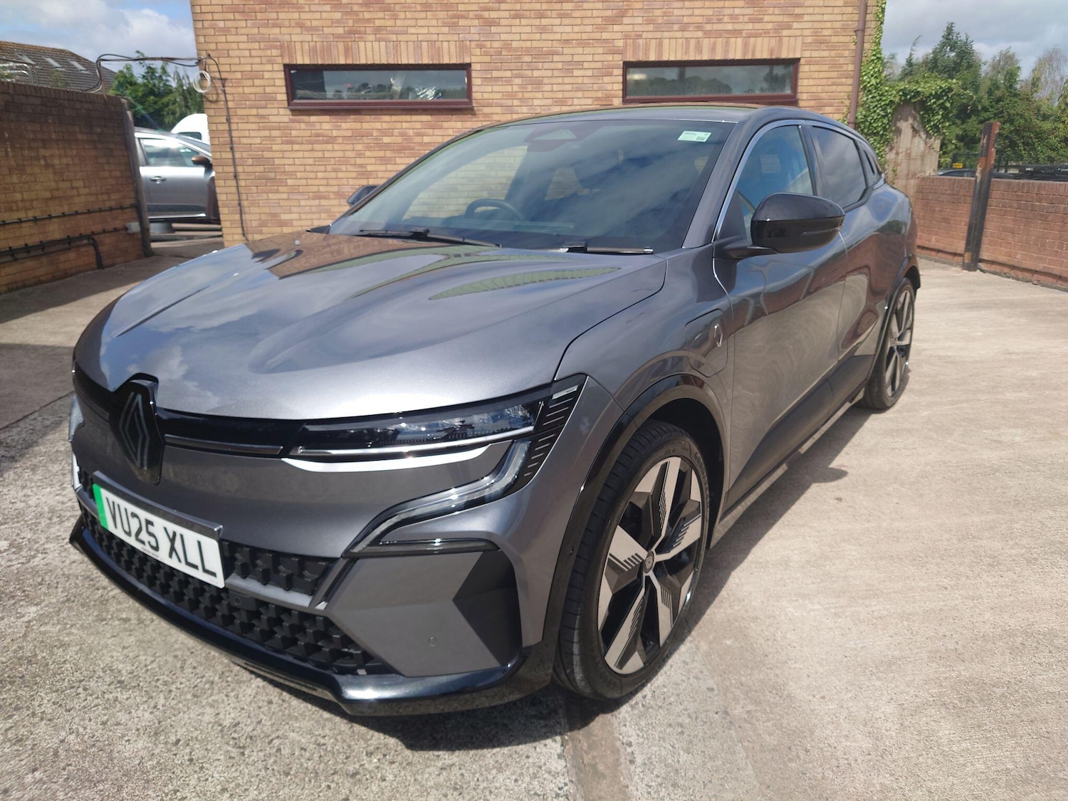 Used Renault Megane E Tech 2025 for sale - 76561188: Photo 3