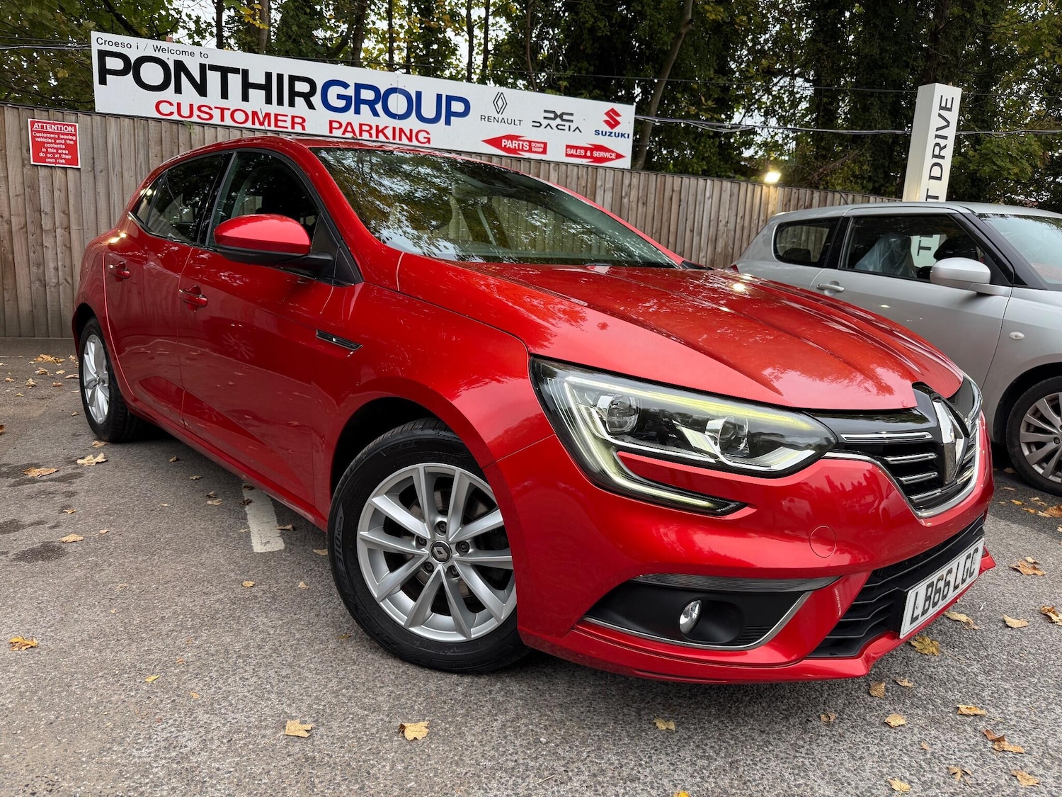 Used Renault Megane 2016 for sale - 76259416: Photo 1