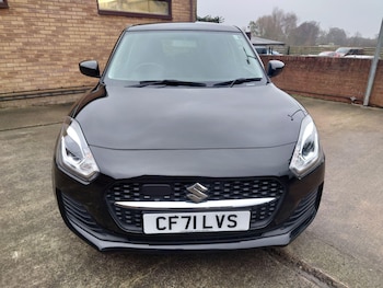 Used Suzuki Swift 2022 for sale - 76100980: Photo