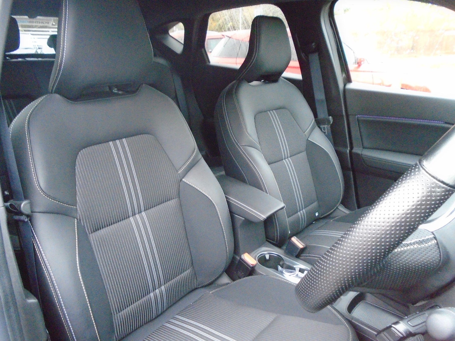 Used Renault Captur 2023 for sale - 76645280: Photo 23