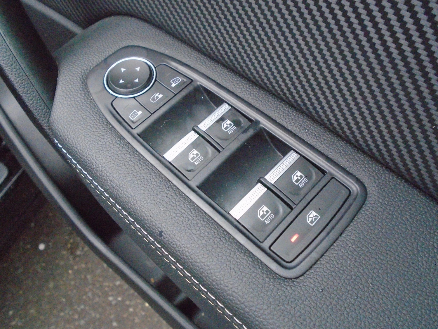 Used Renault Captur 2023 for sale - 76645280: Photo 47