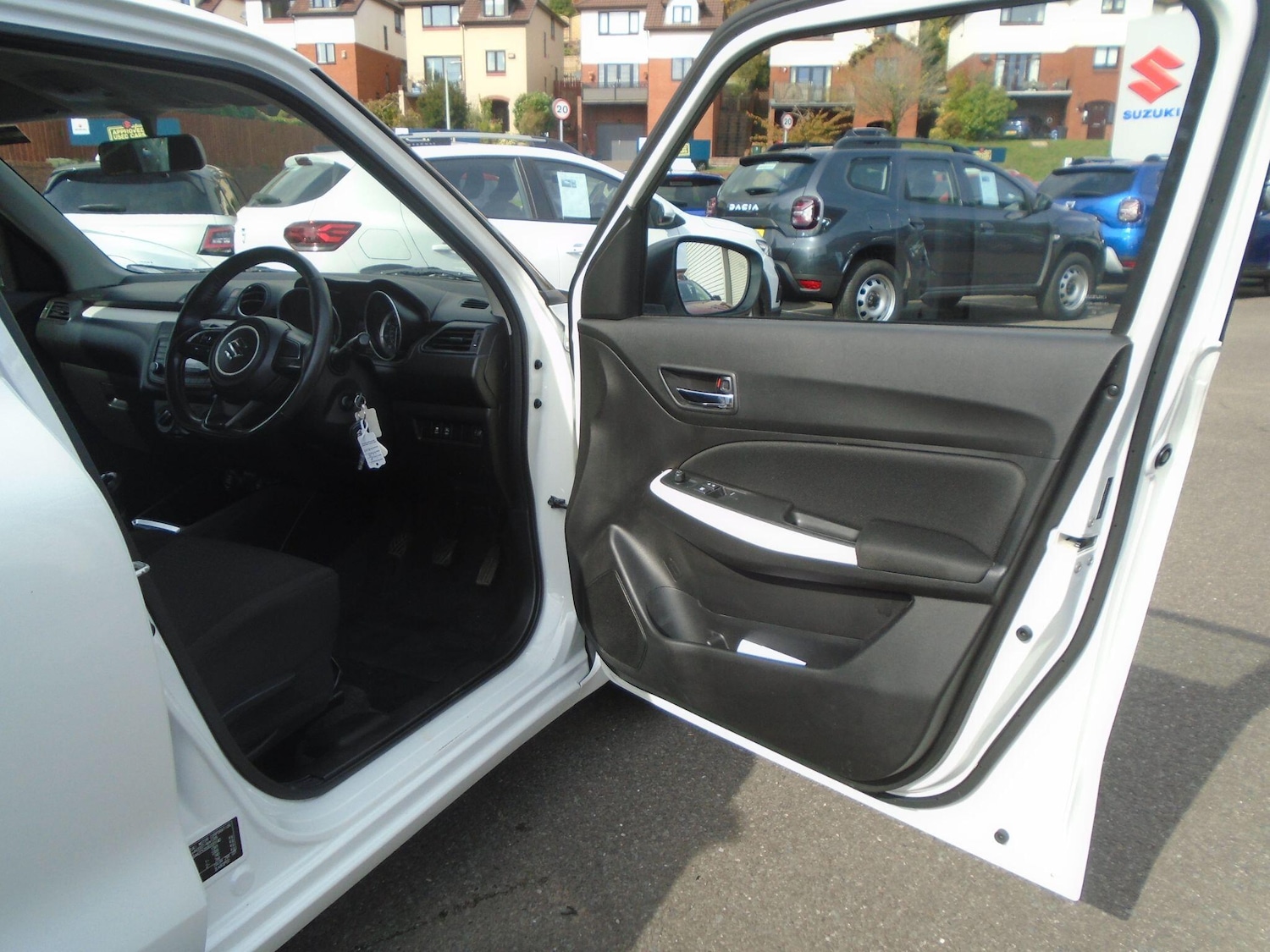 Used Suzuki Swift 2020 for sale - 76100985: Photo 16