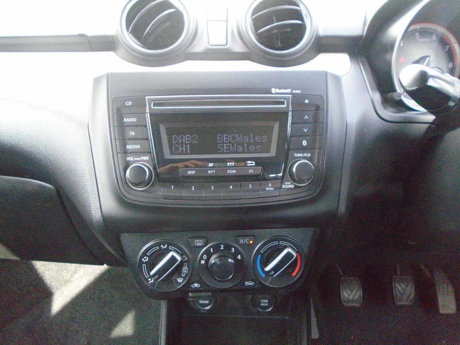 Used Suzuki Swift 2020 for sale - 76100985: Photo 32
