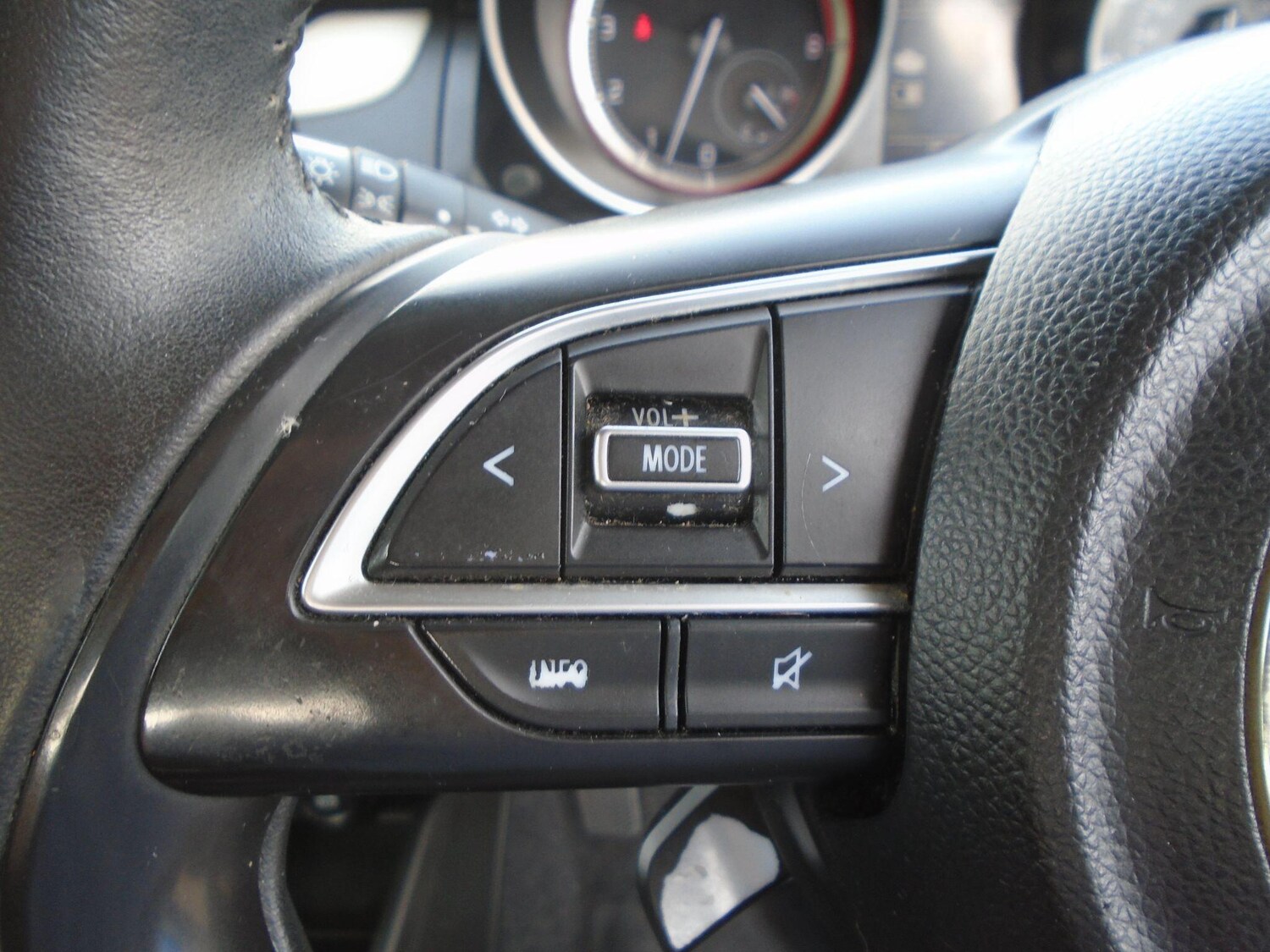 Used Suzuki Swift 2020 for sale - 76100985: Photo 35