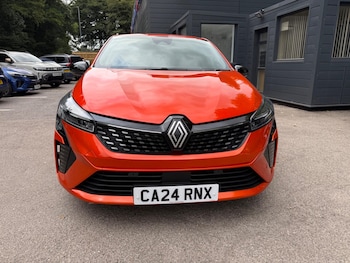 Used Renault Clio 2024 for sale - 76100987: Photo