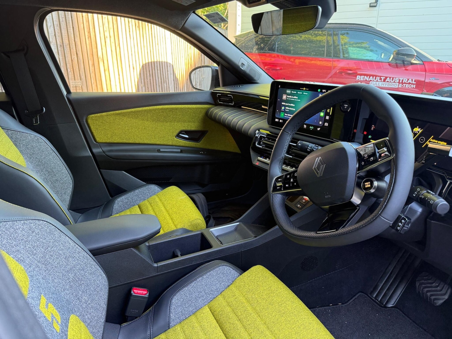 Used Renault 5 E-Tech electric 2025 for sale - 76100982: Photo 2