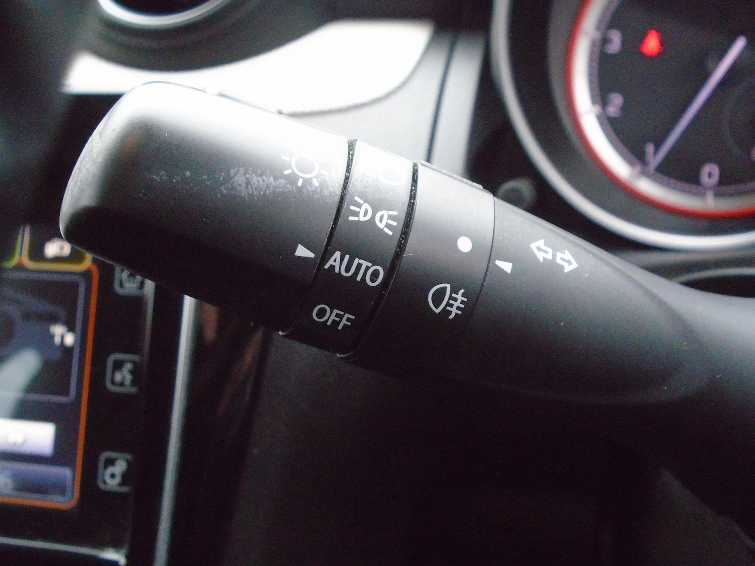 Used Suzuki Swift 2021 for sale - 77330881: Photo 35