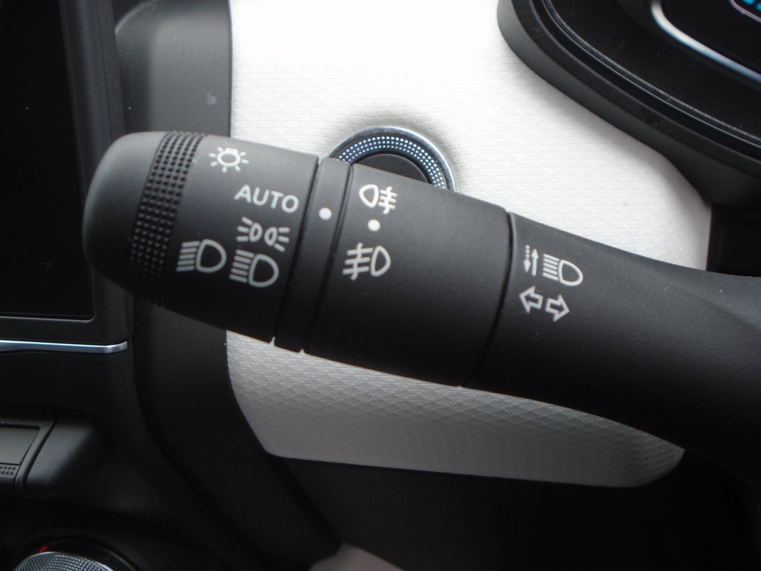 Used Renault Clio 2023 for sale - 76644964: Photo 44