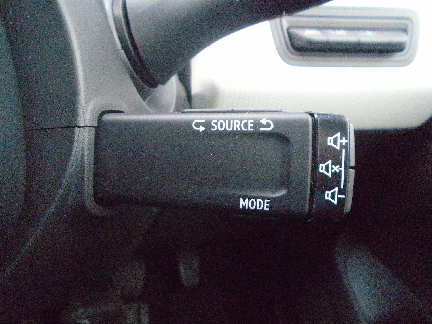 Used Renault Clio 2023 for sale - 76644964: Photo 49