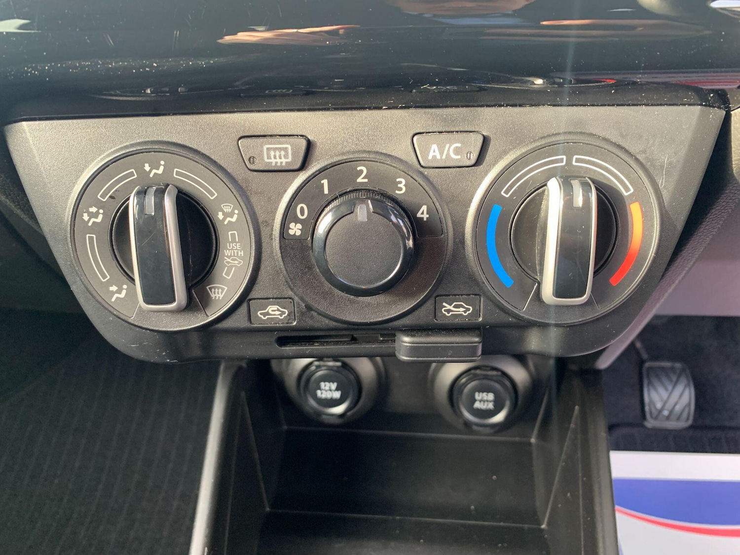 Used Suzuki Swift 2023 for sale - 76926832: Photo 10