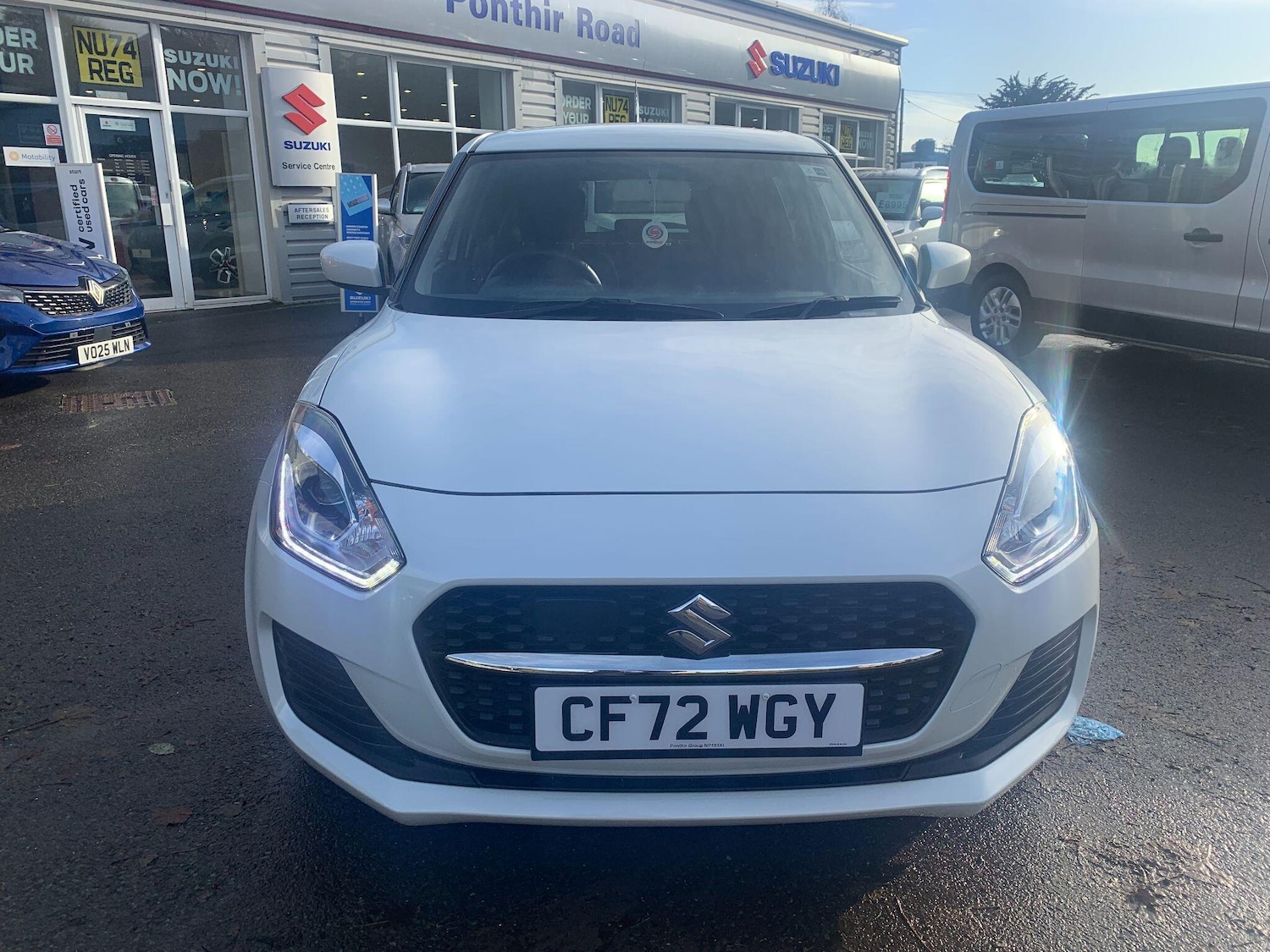 Used Suzuki Swift 2023 for sale - 76926832: Photo 2