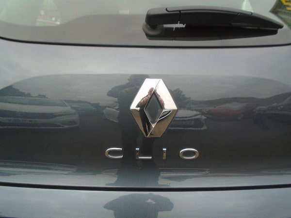 Used Renault Clio 2022 for sale - 76327136: Photo 12