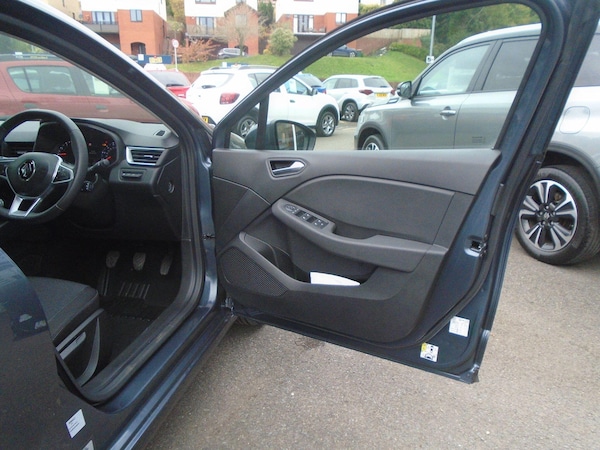 Used Renault Clio 2022 for sale - 76327136: Photo 19
