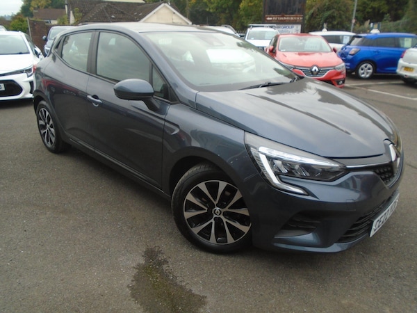 Used Renault Clio 2022 for sale - 76327136: Photo 1