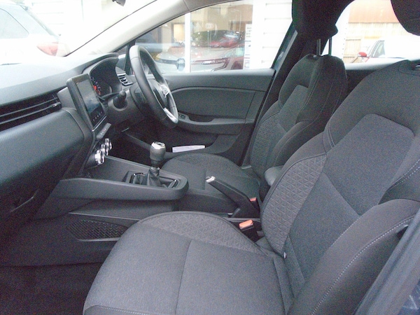 Used Renault Clio 2022 for sale - 76327136: Photo 28