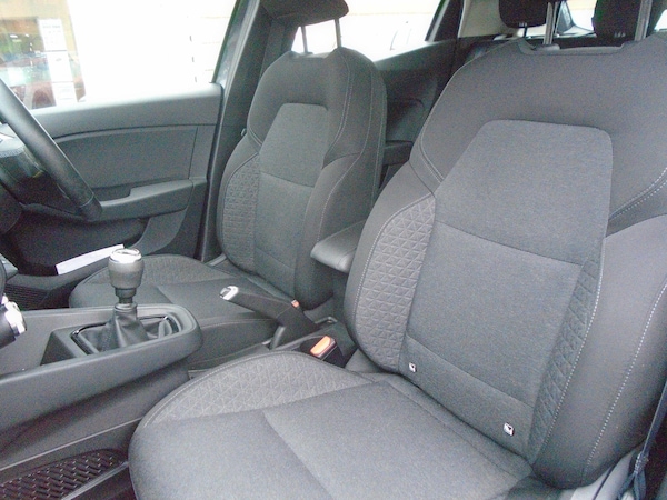 Used Renault Clio 2022 for sale - 76327136: Photo 29