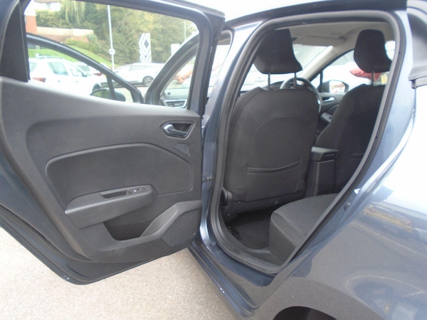 Used Renault Clio 2022 for sale - 76327136: Photo 30