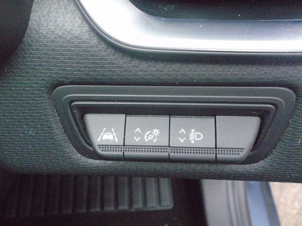 Used Renault Clio 2022 for sale - 76327136: Photo 41