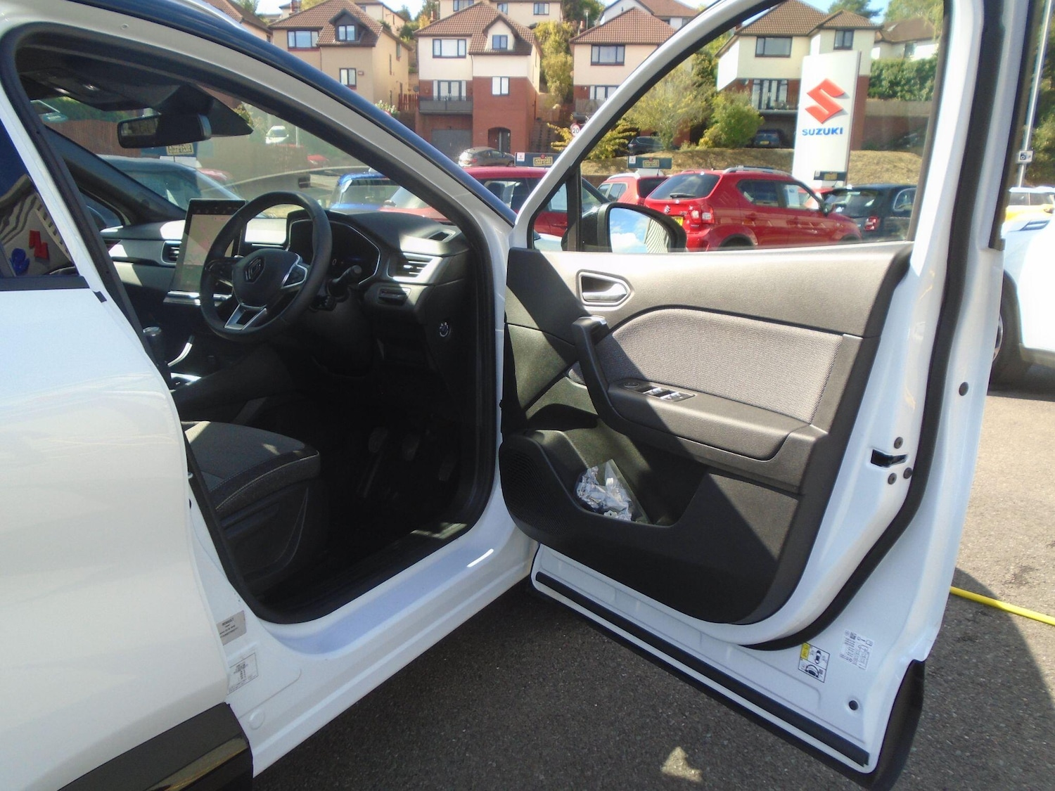 Used Renault Captur 2024 for sale - 76137602: Photo 18