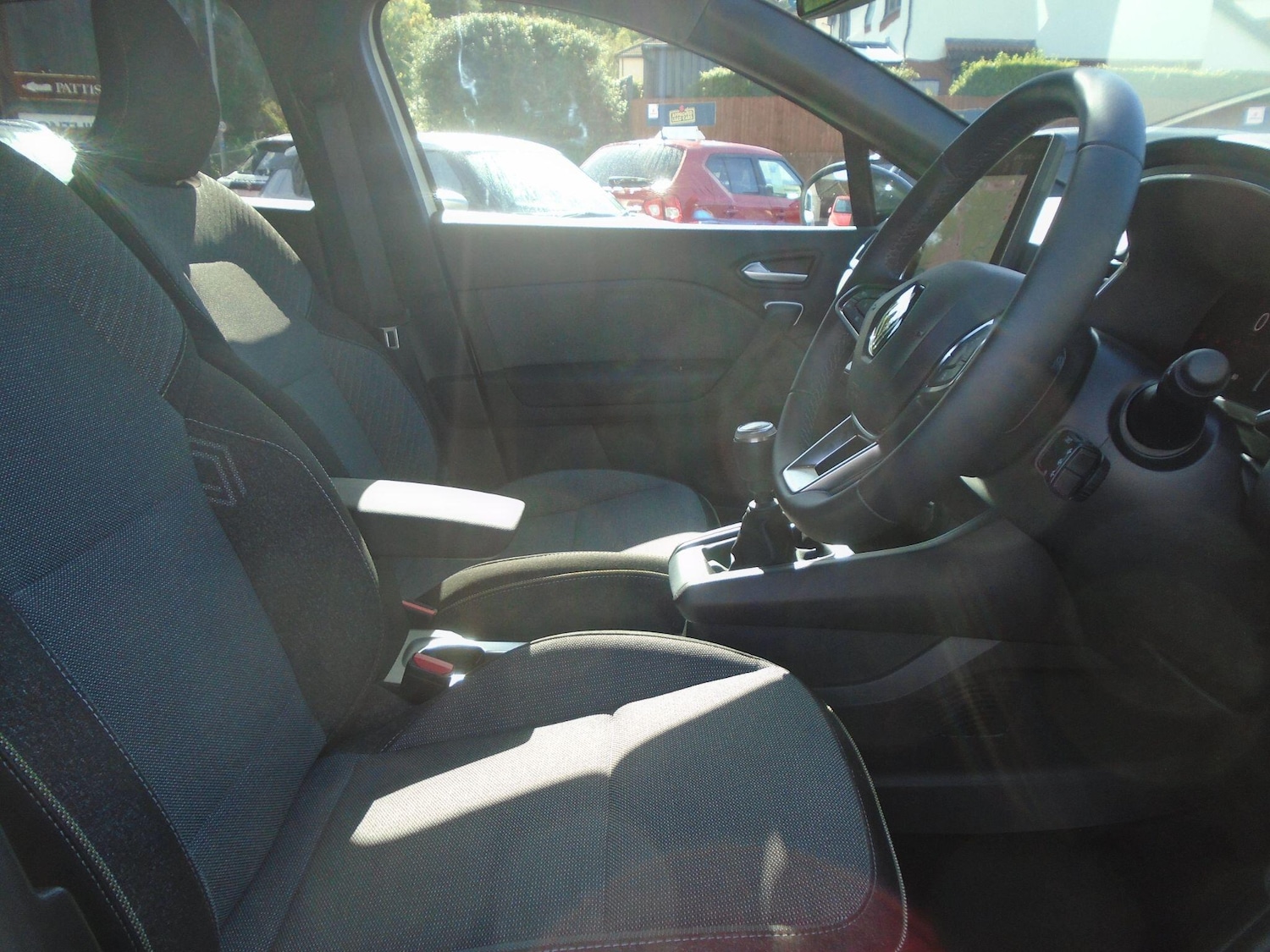 Used Renault Captur 2024 for sale - 76137602: Photo 21