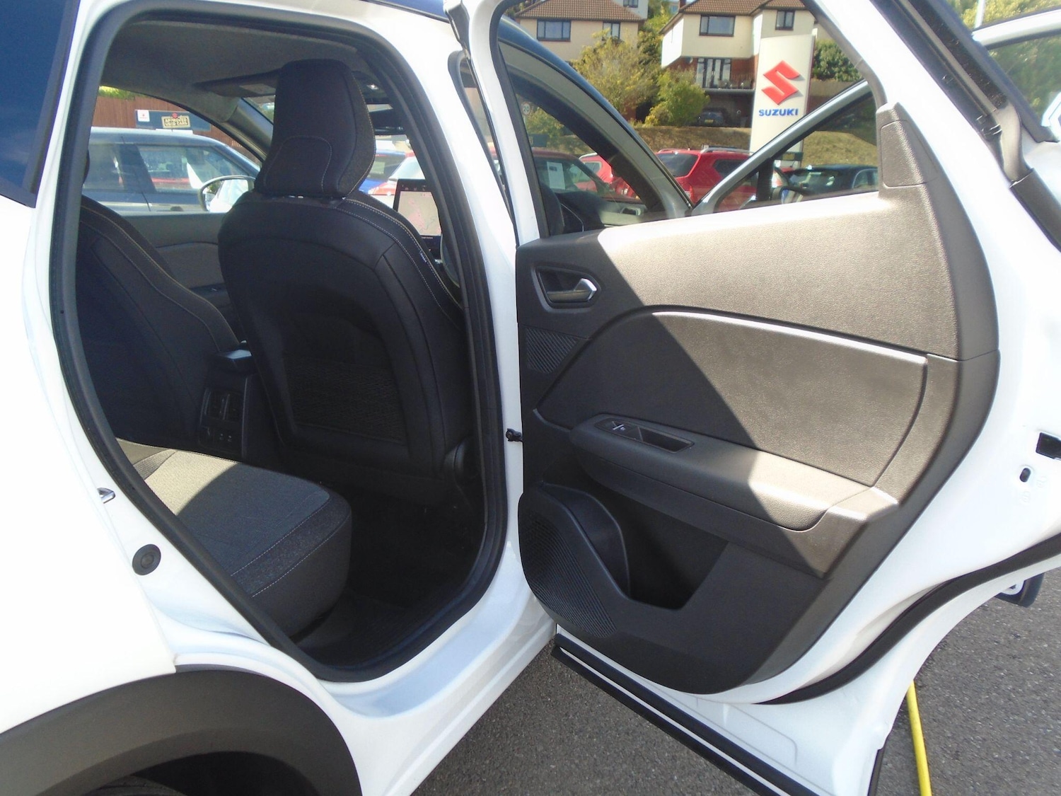 Used Renault Captur 2024 for sale - 76137602: Photo 23