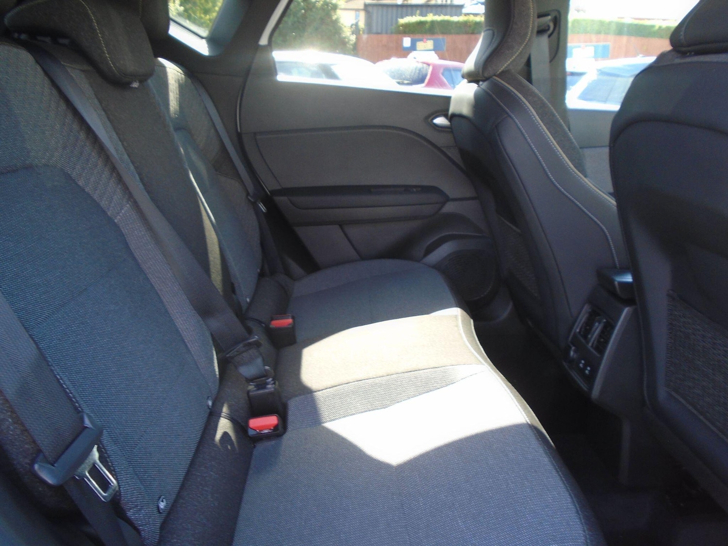 Used Renault Captur 2024 for sale - 76137602: Photo 25