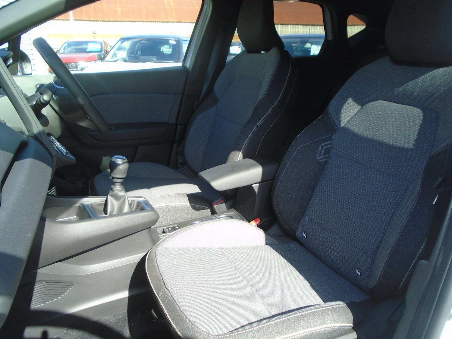 Used Renault Captur 2024 for sale - 76137602: Photo 28