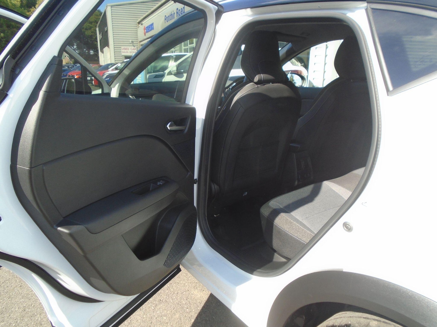 Used Renault Captur 2024 for sale - 76137602: Photo 29