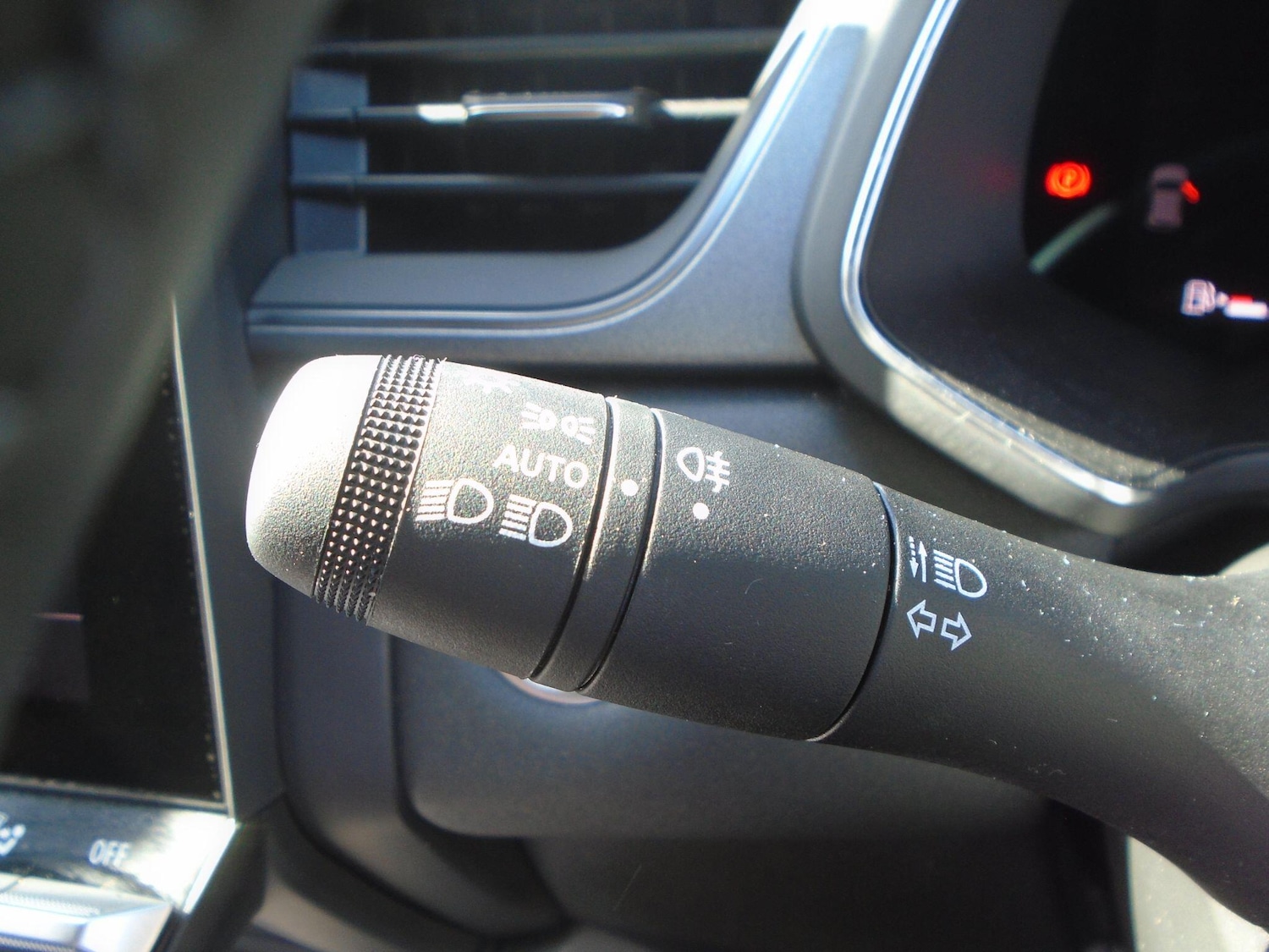 Used Renault Captur 2024 for sale - 76137602: Photo 47
