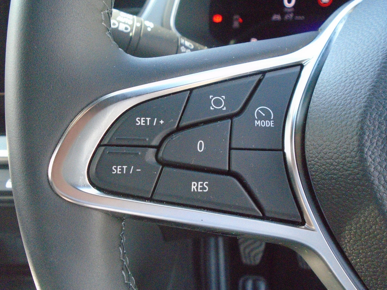 Used Renault Captur 2024 for sale - 76137602: Photo 48