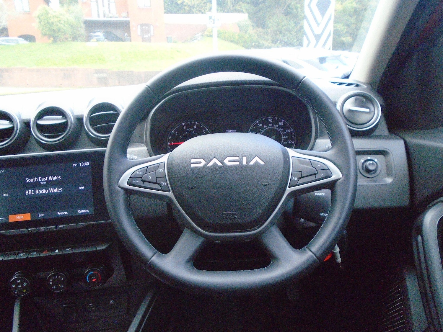 Used Dacia Duster 2023 for sale - 76388688: Photo 36
