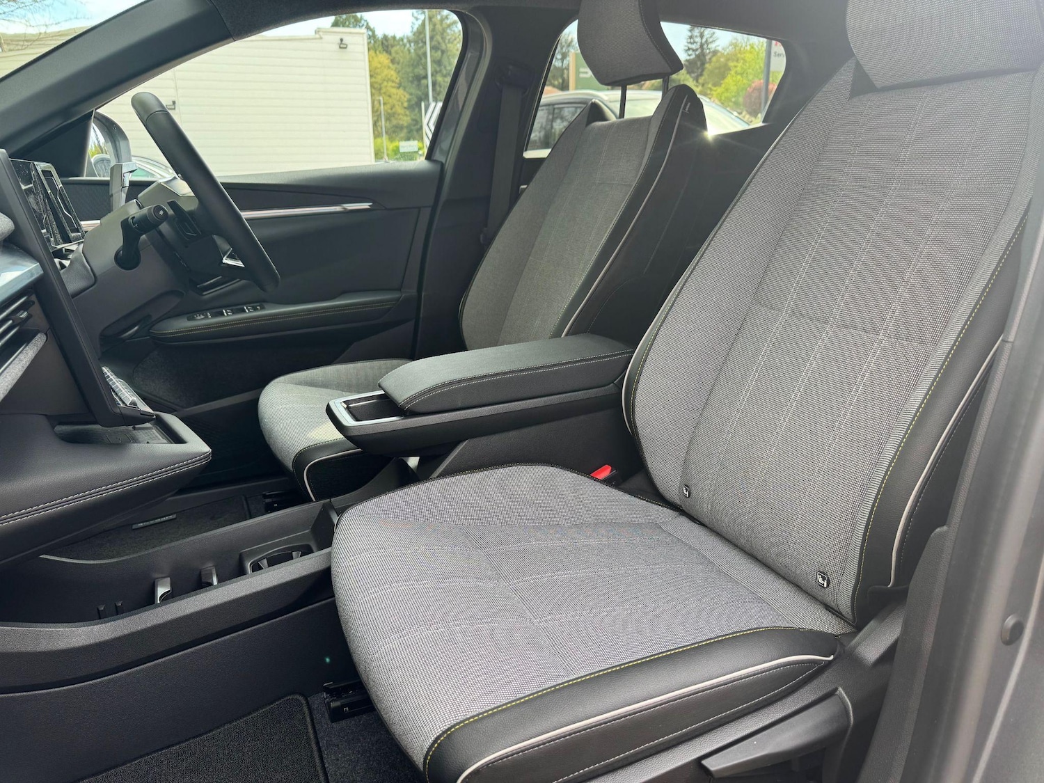 Used Renault Megane E Tech 2024 for sale - 76645098: Photo 22