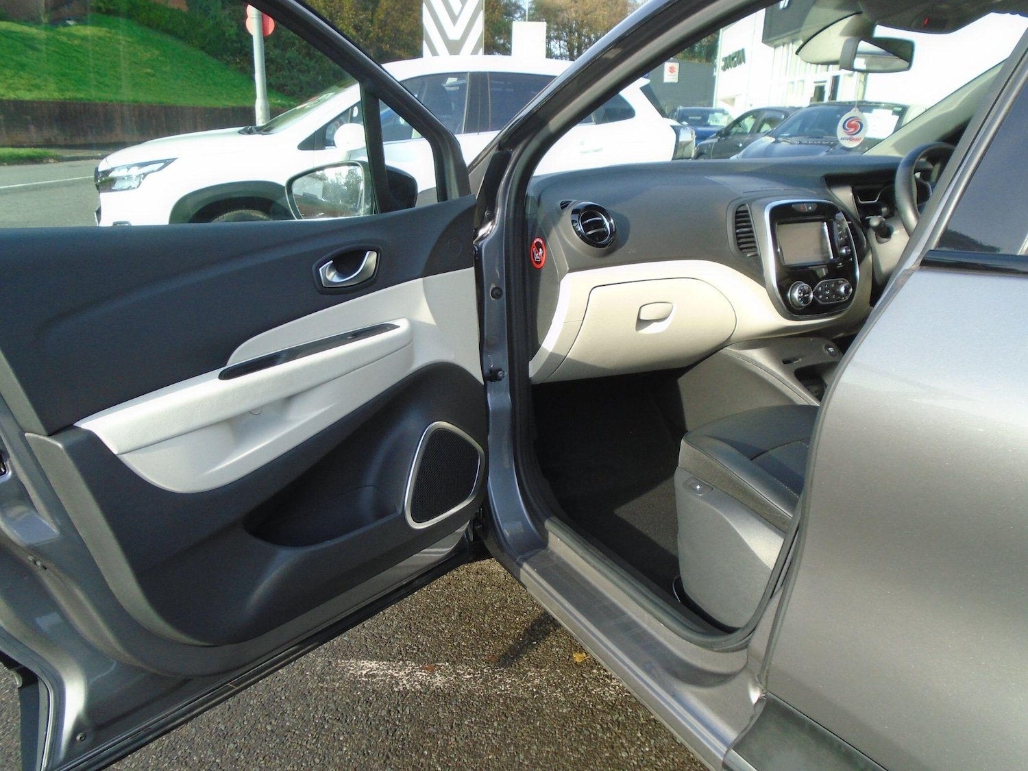 Used Renault Captur 2019 for sale - 76646284: Photo 24