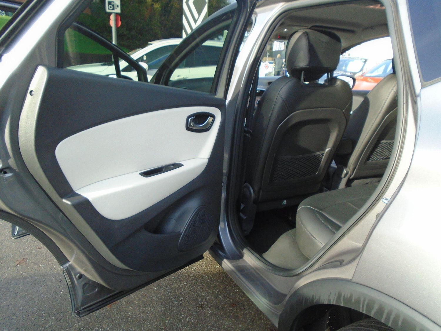 Used Renault Captur 2019 for sale - 76646284: Photo 28