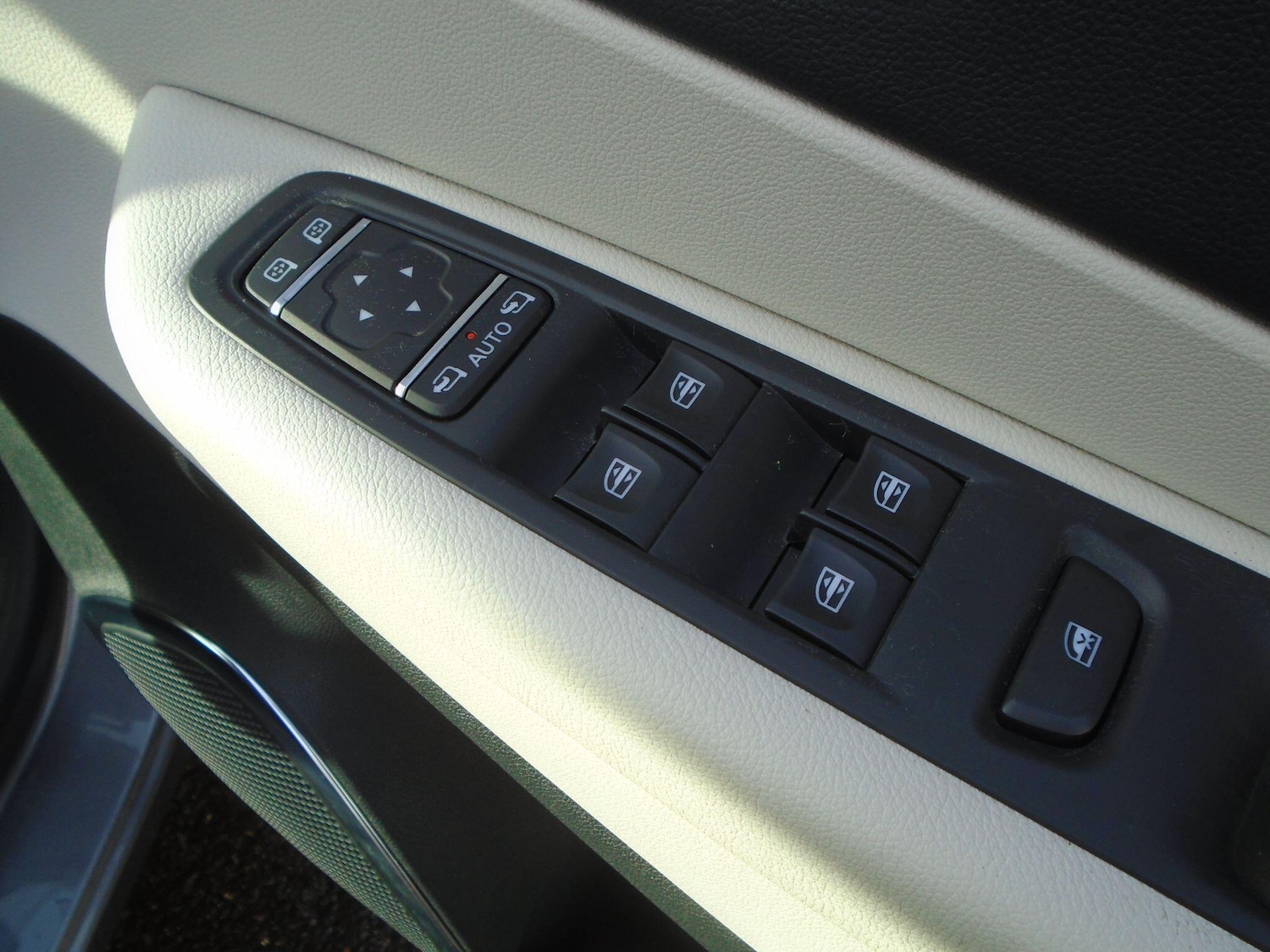 Used Renault Captur 2019 for sale - 76646284: Photo 35