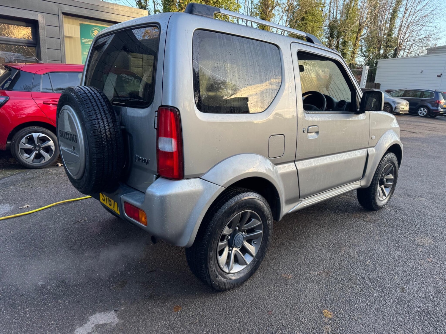 Used Suzuki Jimny 2017 for sale - 76644890: Photo 4