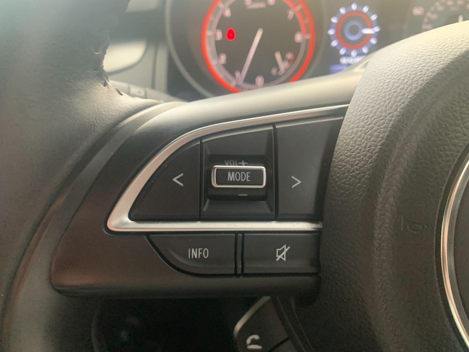 Used Suzuki Swift 2022 for sale - 76925962: Photo 14