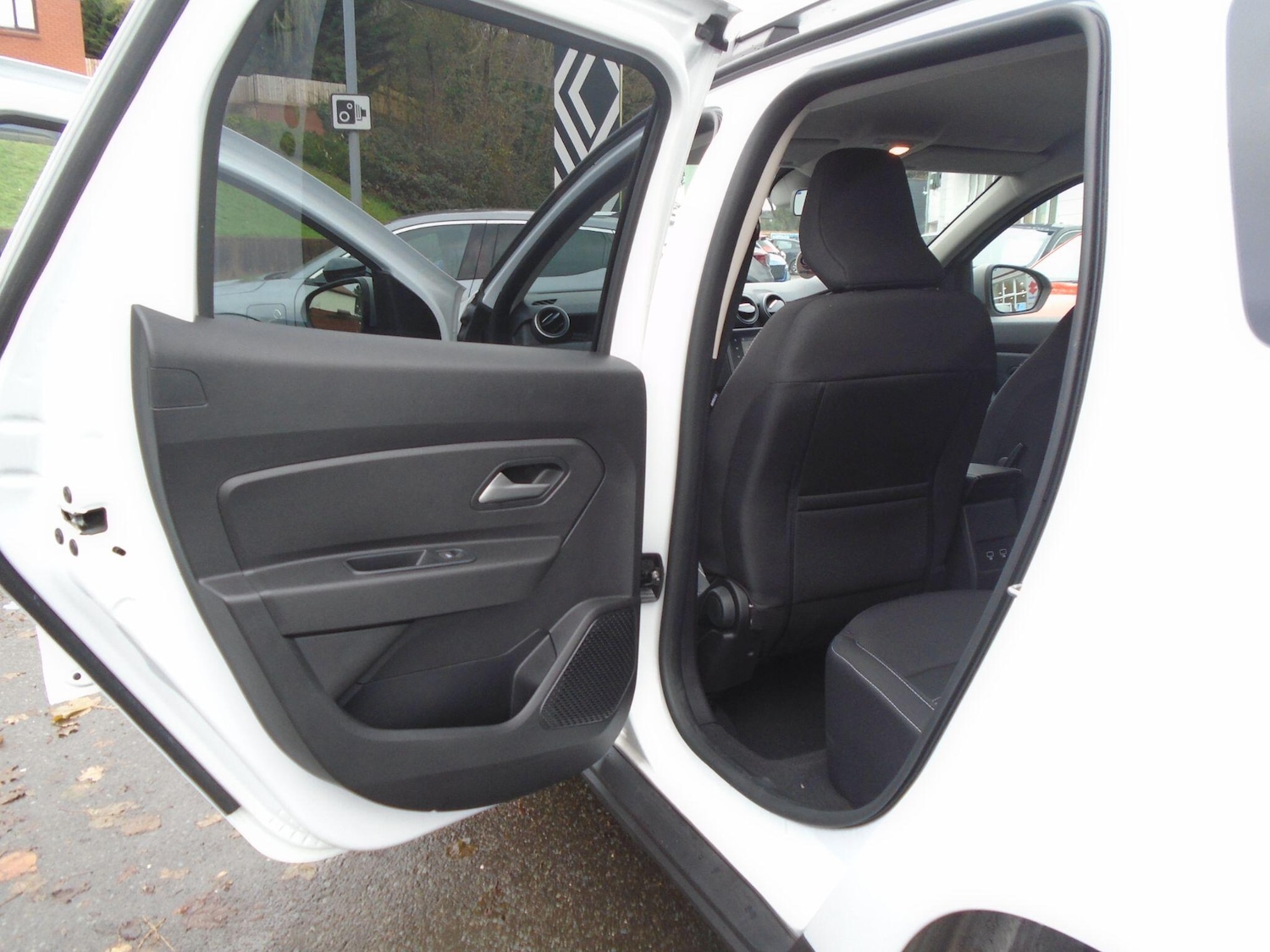 Used Dacia Duster 2024 for sale - 76689514: Photo 33
