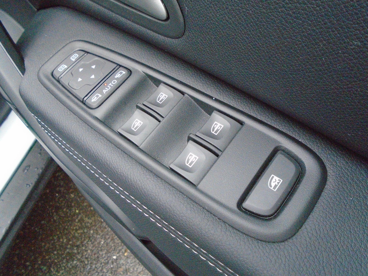 Used Dacia Duster 2024 for sale - 76689514: Photo 48