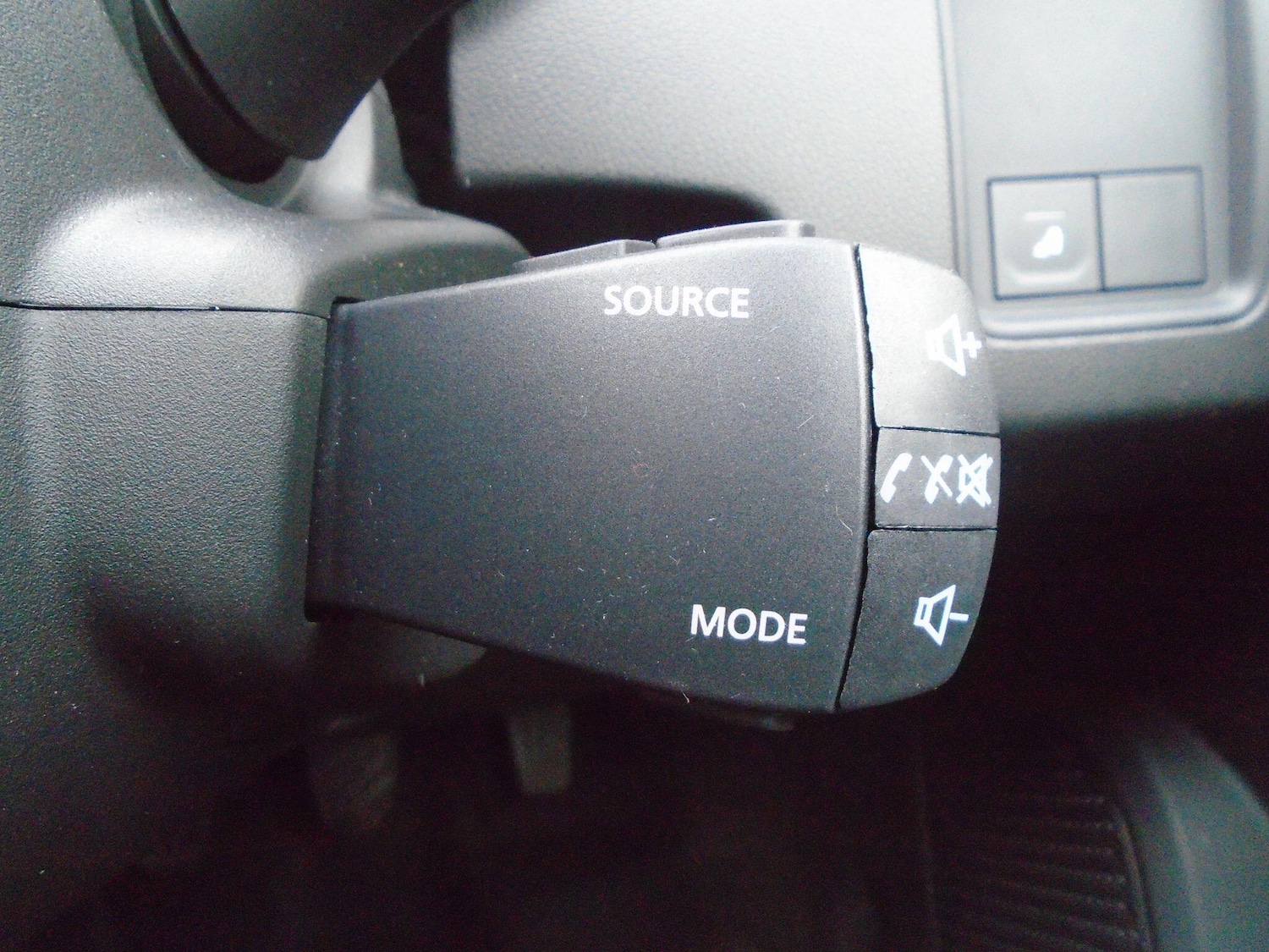Used Dacia Duster 2024 for sale - 76689514: Photo 55